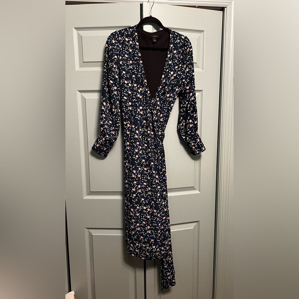 Elegant Navy and Pink Patterned Dress